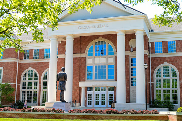 Crounse and Doherty Library in the summer